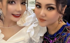 小东西几天不见喷到处都是水